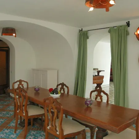 וילה Sleeps 10 Pool Air Con Wifi