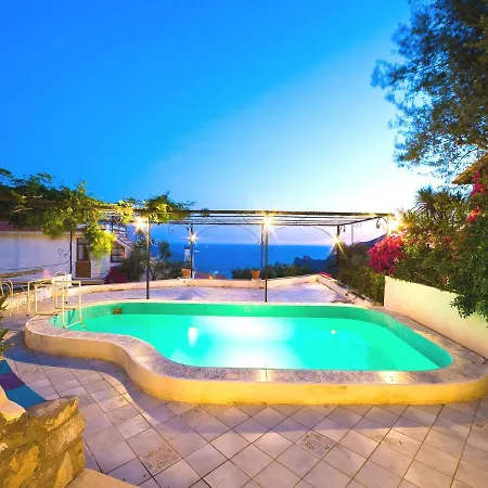 Sleeps 10 Pool Air Con Wifi *