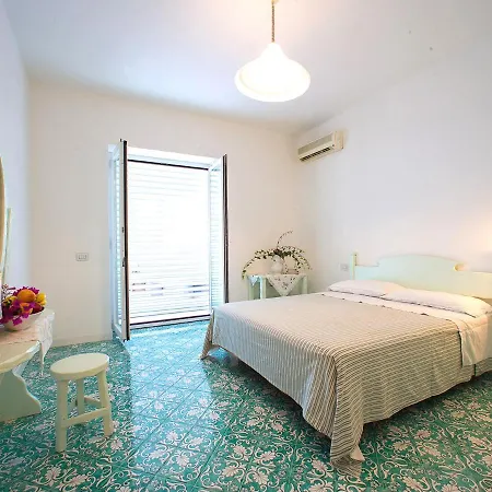 Sleeps 10 Pool Air Con Wifi * Torca
