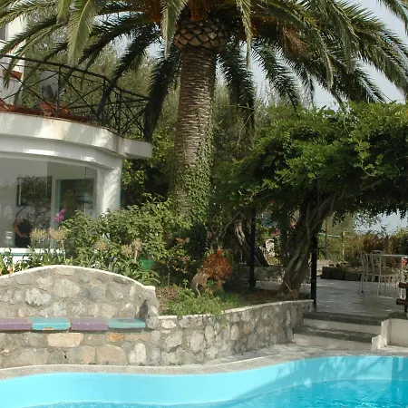 Sleeps 10 Pool Air Con Wifi *