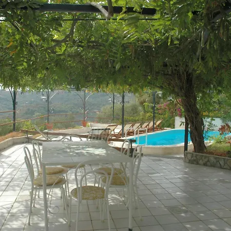 Sleeps 10 Pool Air Con Wifi